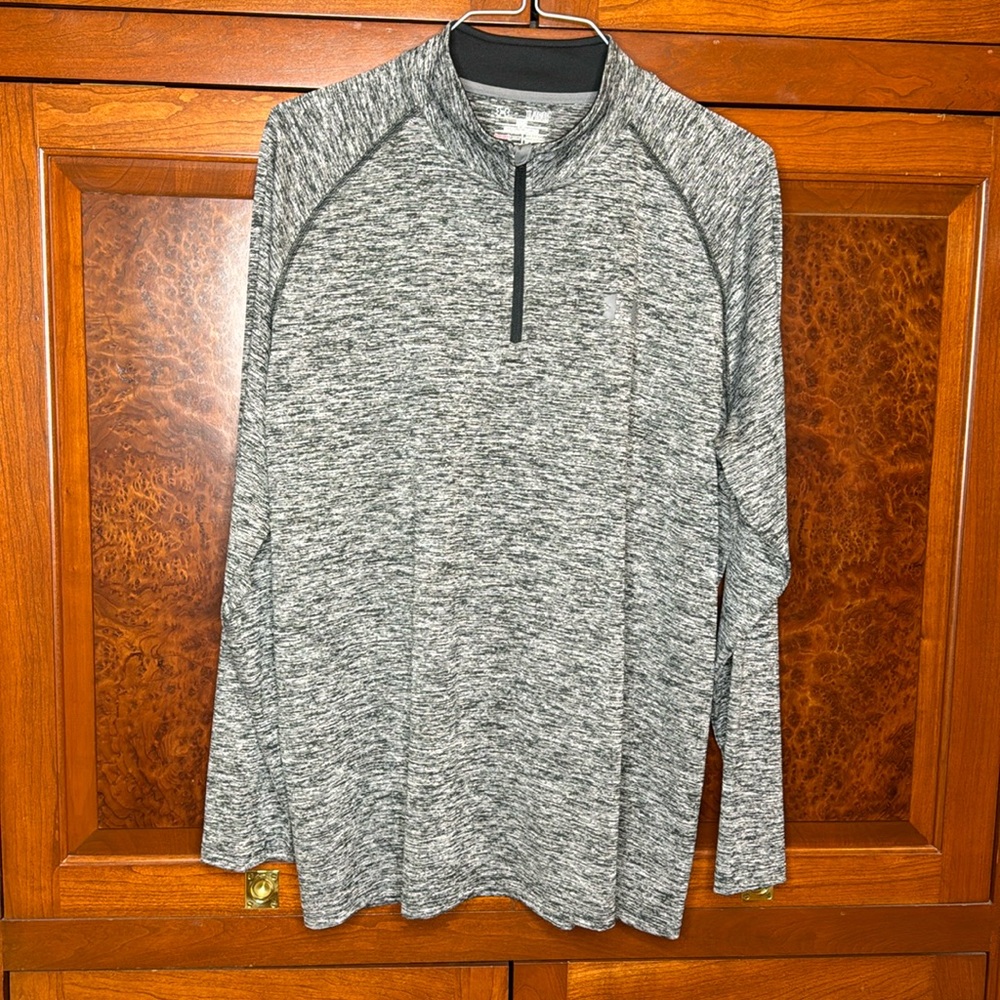 Under armor men’s XL loose heatgear black spacedye 1/4 zip, Barely worn like new